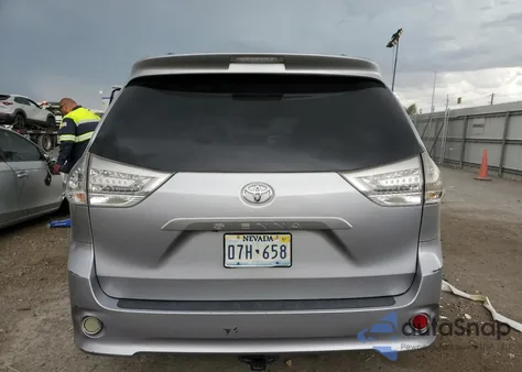 2013 Toyota Sienna Sport из США, поврежденный, VIN 5TDXK3DC8DS313346